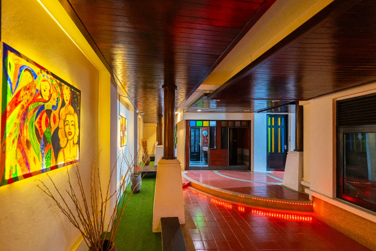 Art Exhibitions - Image 2